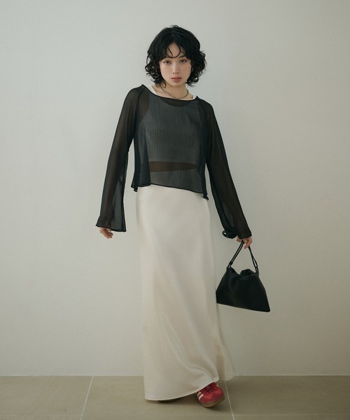 LAULEN(ローレン)の「boat neck sheer short tops /ボートネックシアーロングスリーブクロップドトップス(Tシャツ/カットソー・レディース・ピンク/ライトグリーン/ブラック・FREE)」の11枚目の写真