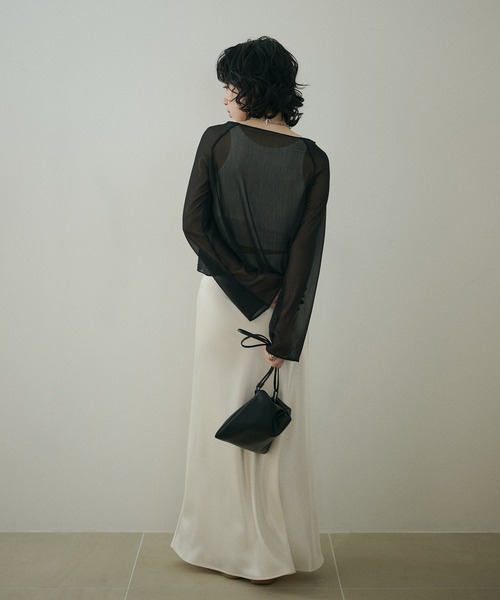 LAULEN(ローレン)の「boat neck sheer short tops /ボートネックシアーロングスリーブクロップドトップス(Tシャツ/カットソー・レディース・ピンク/ライトグリーン/ブラック・FREE)」の15枚目の写真