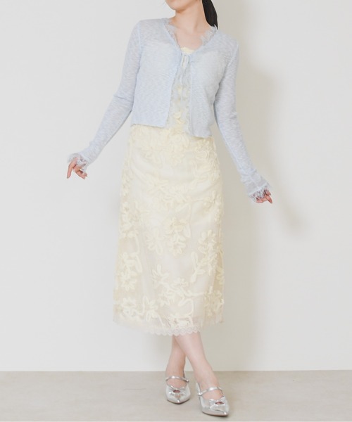 MISCH MASCH(ミッシュマッシュ)の「2026春夏新作 フラワーモチーフキャミロングワンピース(ワンピース・レディース・ベージュ/アイボリー・フリ-)」の5枚目の写真