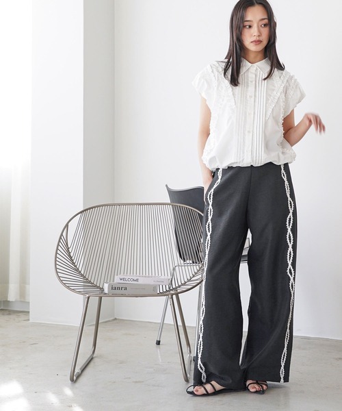 mili an deni(ミリアンデニ)の「裾バルーンフリルブラウス(シャツ/ブラウス・レディース・ブルー/ブラック/オフホワイト・M)」の7枚目の写真