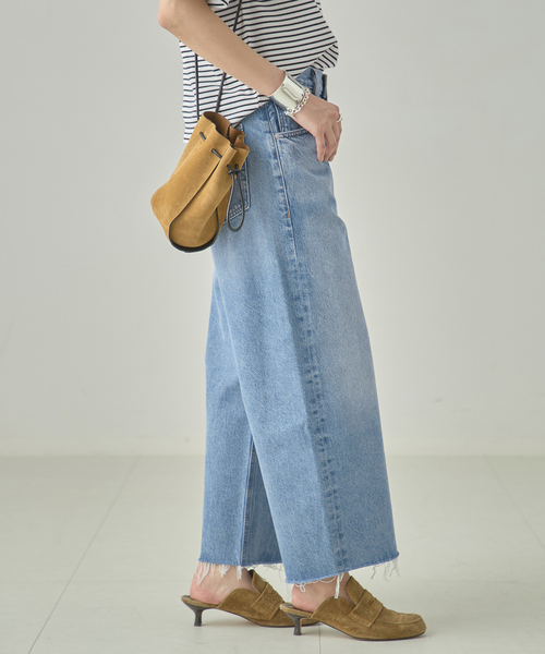 Citizens of humanity（シチズンズオブヒューマニティー）の「CITIZENS OF HUMANITY AYLA RAW HEM CROP デニムパンツ 2117C-1810（デニムパンツ・レディース・ブルー・25/27/26）」の4枚目の写真