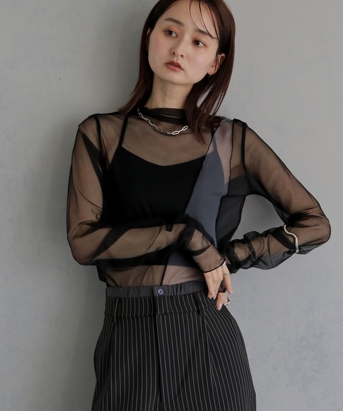 &g'aime(アンジェム)の「【&g'aime 】バイカラーシアータートル Bicolor Sheer Turtleneck(Tシャツ/カットソー・レディース・ブラック/グレー/オフホワイト・FREE)」の3枚目の写真