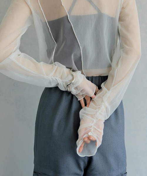 &g'aime(アンジェム)の「【&g'aime 】バイカラーシアータートル Bicolor Sheer Turtleneck(Tシャツ/カットソー・レディース・ブラック/グレー/オフホワイト・FREE)」の6枚目の写真