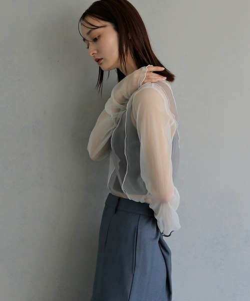 &g'aime(アンジェム)の「【&g'aime 】バイカラーシアータートル Bicolor Sheer Turtleneck(Tシャツ/カットソー・レディース・ブラック/グレー/オフホワイト・FREE)」の12枚目の写真