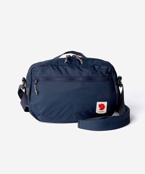 FJALLRAVEN TRAVEL(フェルラーベントラベル)の「FJALLRAVEN HIGH COAST CROSSBODY フェールラーベン ハイコースト ショルダーバッグ(ショルダーバッグ・レディース・ブラック/グリーン系1/ベージュ系1/ネイビー/ブルー系その他・FREE)」の4枚目の写真