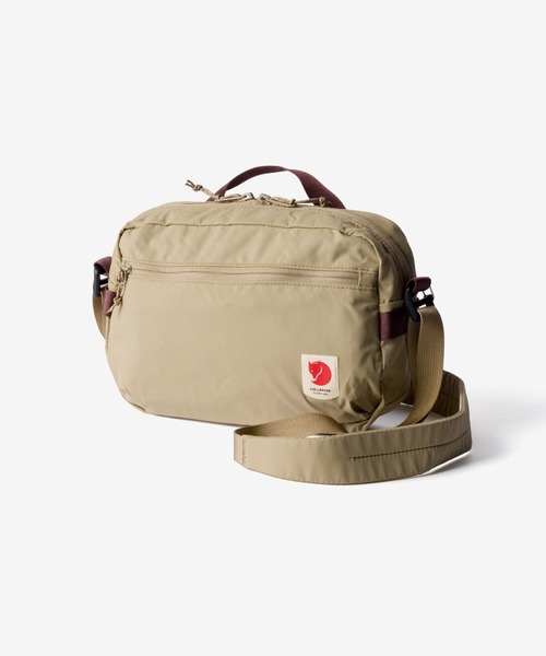FJALLRAVEN TRAVEL(フェルラーベントラベル)の「FJALLRAVEN HIGH COAST CROSSBODY フェールラーベン ハイコースト ショルダーバッグ(ショルダーバッグ・レディース・ブラック/グリーン系1/ベージュ系1/ネイビー/ブルー系その他・FREE)」の6枚目の写真