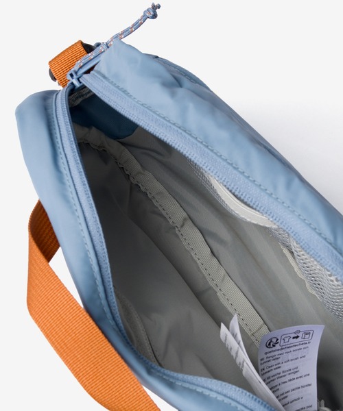 FJALLRAVEN TRAVEL(フェルラーベントラベル)の「FJALLRAVEN HIGH COAST CROSSBODY フェールラーベン ハイコースト ショルダーバッグ(ショルダーバッグ・レディース・ブラック/グリーン系1/ベージュ系1/ネイビー/ブルー系その他・FREE)」の13枚目の写真