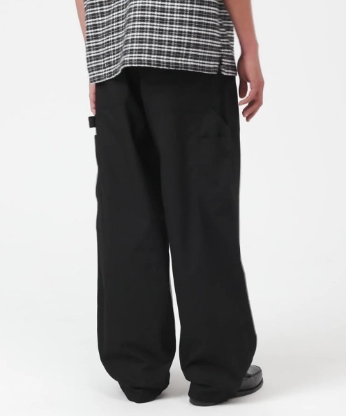 Carhartt WIP(カーハートダブリューアイピー)の「Carhartt WIP POSTAL SINGLE KNEE PANT(カーハートワークインプログレス ポスタルシングルニーパンツ)(デニムパンツ・メンズ・ブラック/ベージュ系/ブルー・X-SMALL/SMALL/MEDIUM/LARGE/X-LARGE)」の2枚目の写真