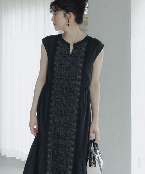 slattgir(スラットジール)の「高身長 綿100%フロント刺しゅうデザインワンピース(トールサイズ)Essenave(ワンピース・レディース・ブラウン/ブラック・T3L/T4L/T5L/TM/TL/TLL)」の4枚目の写真