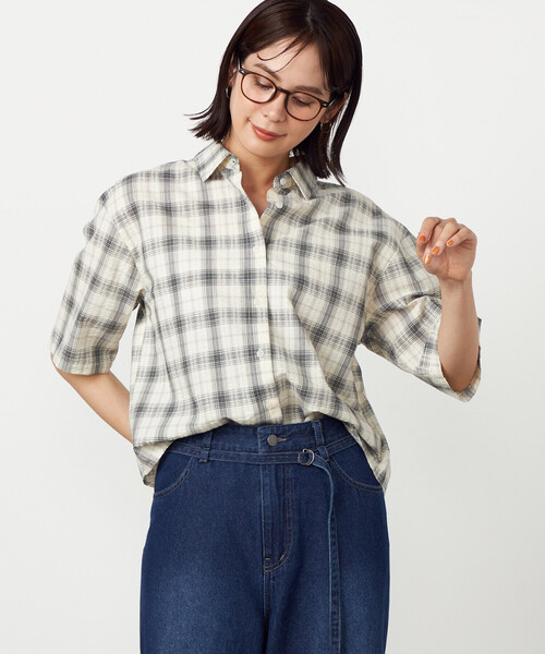COMME CA ISM(コムサイズム)の「サッカーチェックシャツ(シャツ/ブラウス・レディース・ブラック系/ホワイト系・LARGE/MEDIUM)」の9枚目の写真