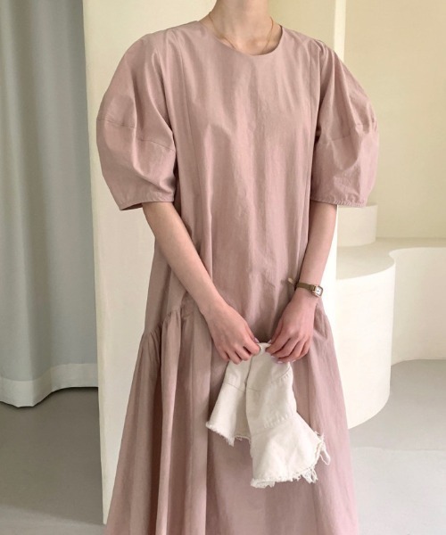 FAVORITO(ファヴォリート)の「Uネックロングワンピース(ワンピース・レディース・ピンク/モカ・L/M)」の4枚目の写真
