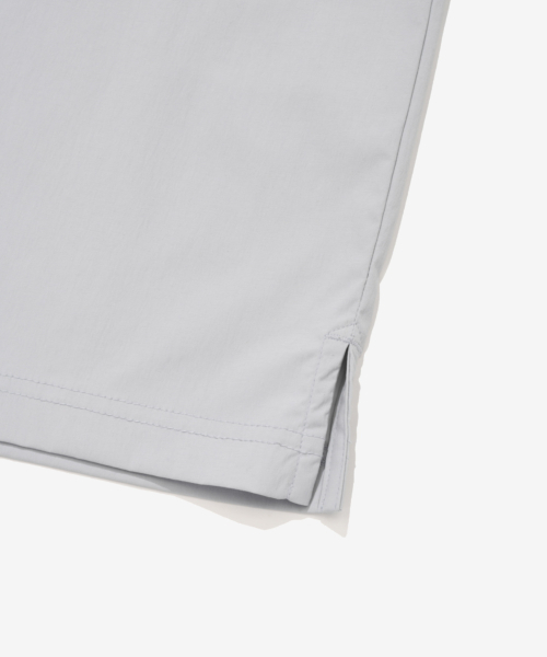 COVERNAT(カバーナット)の「スモールCロゴナイロンTシャツアッシュブルー(Tシャツ/カットソー・レディース・その他・SMALL/MEDIUM/LARGE/X-LARGE/XX-LARGE)」の2枚目の写真