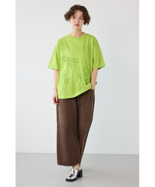 RODEO CROWNS WIDE BOWL(ロデオクラウンズワイドボウル)の「クレヨンタッチ同色発泡プリントTシャツ(Tシャツ/カットソー・レディース・ライトグリーン/オレンジ/ブラック/オフホワイト・MEDIUM/LARGE)」の8枚目の写真