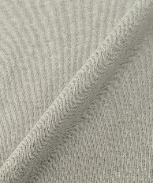 itto...(イット)の「ピグメント加工刺繍ロゴTシャツ(Tシャツ/カットソー・レディース・グレイッシュベージュ/ブラック・M)」の9枚目の写真