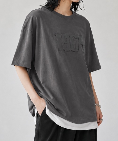 itto...(イット)の「ピグメント加工刺繍ロゴTシャツ(Tシャツ/カットソー・レディース・グレイッシュベージュ/ブラック・M)」の13枚目の写真
