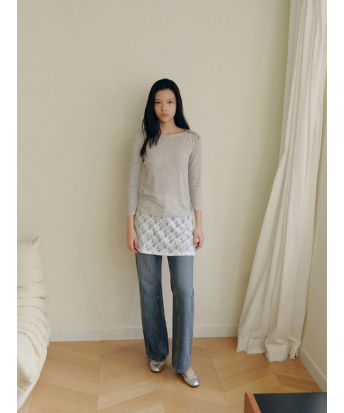 Yuje（ユジェ）の「WAFFLE BUTTON TOP (2color, 2size)（Tシャツ/カットソー・レディース・グレー/アイボリー・SMALL/MEDIUM）」の12枚目の写真