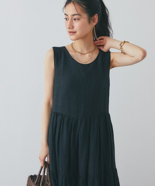 La boutique BonBon（ラブティックボンボン）の「【ラグジュアリー感漂うワンピース】リネンティアードワンピース（ワンピース・レディース・オフホワイト/ブラック・PM/FREE）」の14枚目の写真