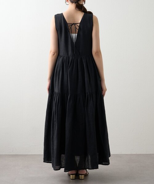 La boutique BonBon（ラブティックボンボン）の「【ラグジュアリー感漂うワンピース】リネンティアードワンピース（ワンピース・レディース・オフホワイト/ブラック・PM/FREE）」の10枚目の写真