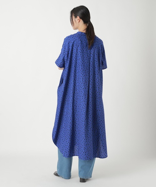 ZUCCa(ズッカ)の「NADESHIKO FLOWER PRINT / ワンピース(ワンピース・レディース・ブルー・M size)」の3枚目の写真