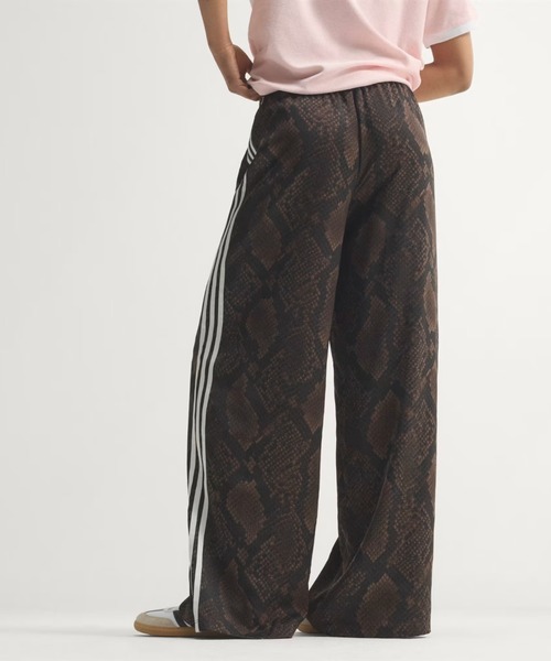 adidas（アディダス）の「adidas Originals/アディダス オリジナルス/SATIN SNAKE W LEG TRACK PANTS（その他パンツ・レディース・ブラウン系その他3/ベージュ・M/L/S）」の11枚目の写真