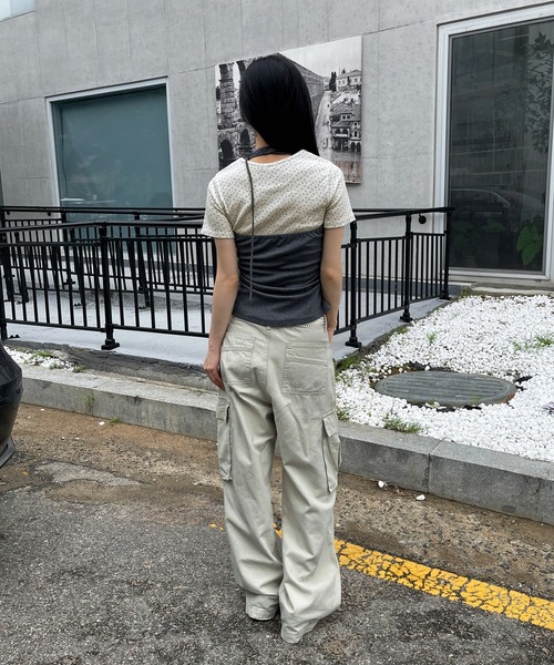 UNE MANSION（ユヌマンション）の「【レイヤード用におすすめ】デイリー花柄UネックアンバランスミドルTシャツカットソー（Tシャツ/カットソー・レディース・クリーム/オートミール・FREE）」の19枚目の写真