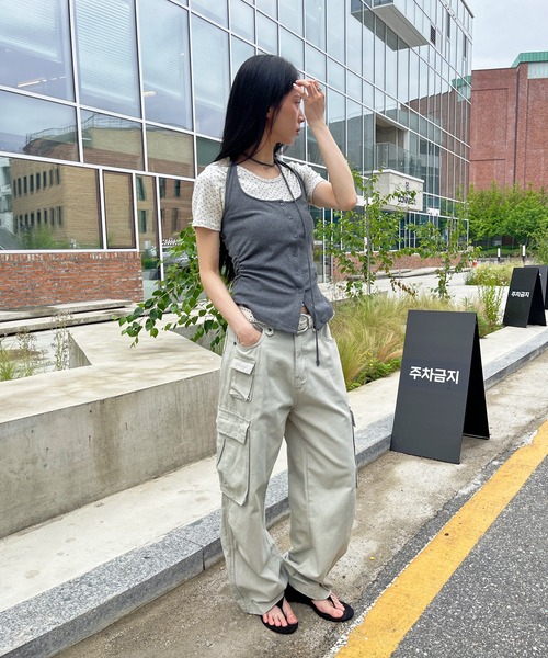 UNE MANSION（ユヌマンション）の「【レイヤード用におすすめ】デイリー花柄UネックアンバランスミドルTシャツカットソー（Tシャツ/カットソー・レディース・クリーム/オートミール・FREE）」の20枚目の写真