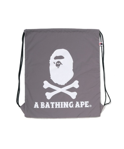 A BATHING APE(アベイシングエイプ)の「APE CROSSBONE KNAPSACK(バックパック/リュック・メンズ・グレー/ブラック・FREE)」の4枚目の写真