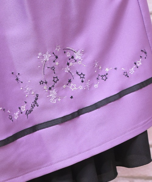 axes femme POETIQUE（アクシーズファムポエティック）の「スパークル刺繍配色ＳＫ（スカート・レディース・ラベンダー/ブラック・MEDIUM）」の7枚目の写真