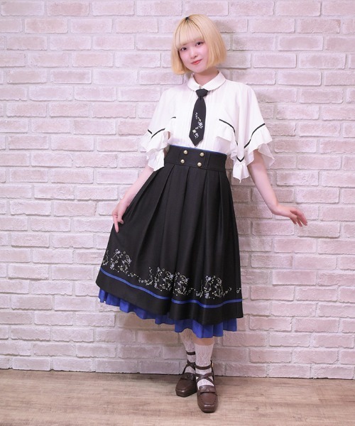 axes femme POETIQUE（アクシーズファムポエティック）の「スパークル刺繍配色ＳＫ（スカート・レディース・ラベンダー/ブラック・MEDIUM）」の13枚目の写真