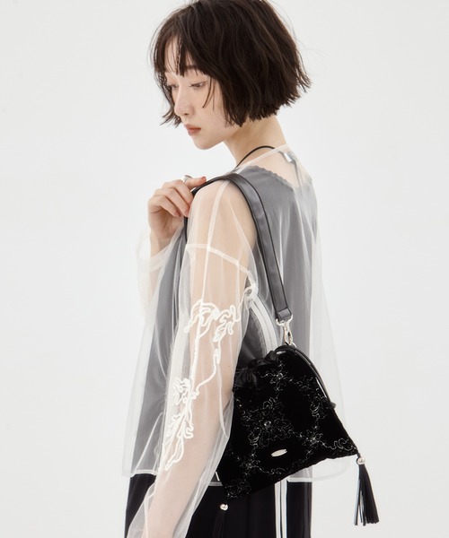 tanakadaisuke(タナカダイスケ)の「【tanakadaisuke/タナカダイスケ】palace tiles quilted drawstring bag/パレスタイルズキルテッドドローストリングバッグ(ショルダーバッグ・レディース・ブラック・FREE)」の2枚目の写真