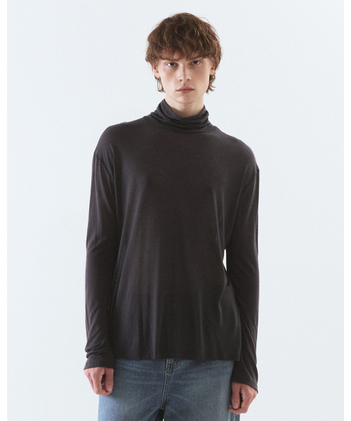 THEENDQUESTION(ジエンドクエスチョン)の「Sheer turtleneck t-shirt / DARK GRAY(Tシャツ/カットソー・レディース・その他・FREE)」の2枚目の写真