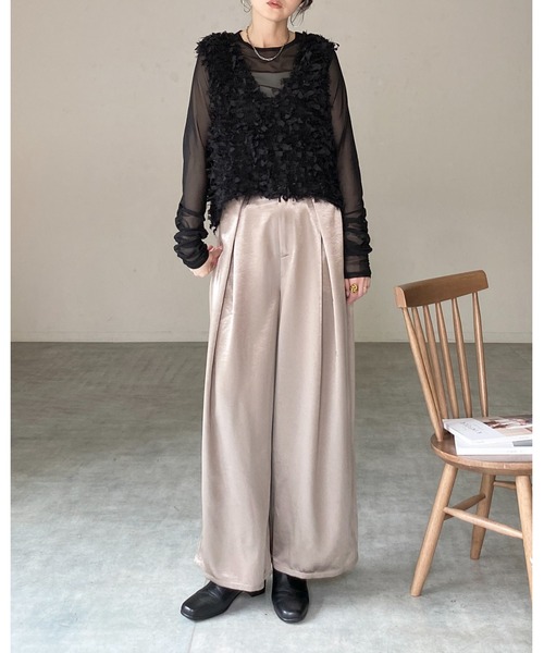 She's Closet(シーズクローゼット)の「深Vネックリボンヤーンフリンジニットベスト(ベスト・レディース・ブラック/アイボリー/ブラウン・FREE)」の14枚目の写真
