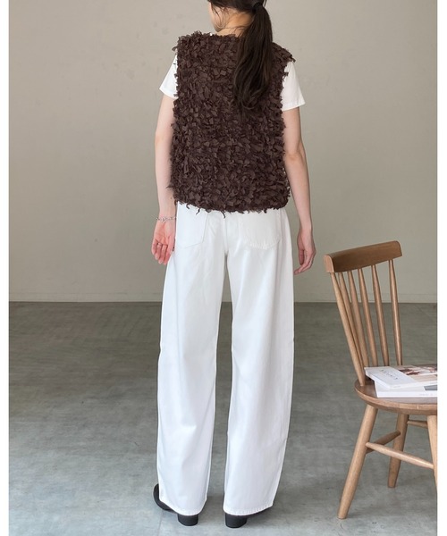 She's Closet(シーズクローゼット)の「深Vネックリボンヤーンフリンジニットベスト(ベスト・レディース・ブラック/アイボリー/ブラウン・FREE)」の20枚目の写真