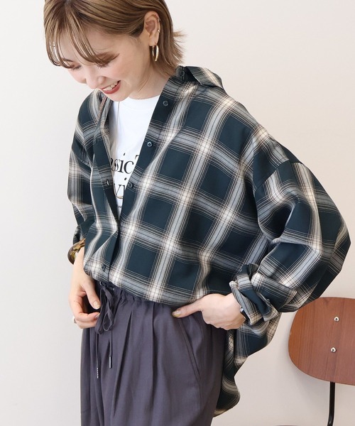 AMERICAN HOLIC(アメリカンホリック)の「【WEB限定】イージーケアチェックシャツ(シャツ/ブラウス・レディース・グリーン/ブラック/ブルー/アイボリー・M/L)」の3枚目の写真