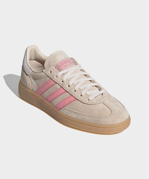 adidas(アディダス)の「ハンドボールスペツィアル / HANDBALL SPEZIAL / アディダスオリジナルス adidas Originals(スニーカー・レディース・ベージュ・24.0cm/23.5cm/28.5cm/28.0cm/27.5cm/27.0cm/26.5cm/22.0cm/23.0cm/22.5cm/26.0cm/25.5cm/25.0cm/24.5cm)」の4枚目の写真