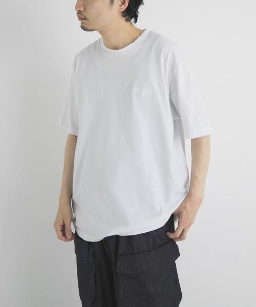 WHITE MOUNTAINEERING(ホワイトマウンテニアリング)の「『別注』White Mountaineering×EKAL LOGO EMBROIDERY T-SHIRTS(Tシャツ/カットソー・メンズ・ブラック/ホワイト・2/3)」の6枚目の写真