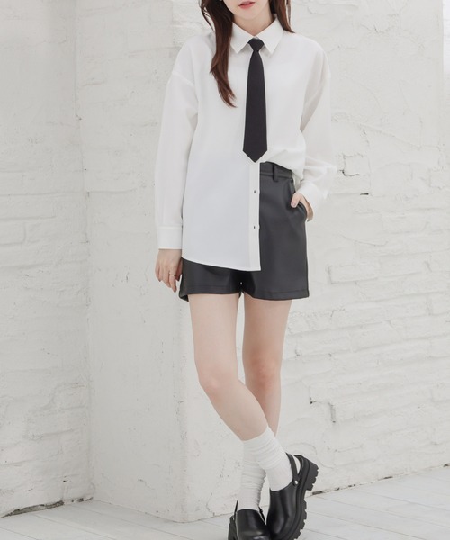 Honeys(ハニーズ)の「合皮ショートパンツ(その他パンツ・レディース・ブラック・L/LL/M/S/SS)」の3枚目の写真