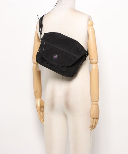 Gramicci(グラミチ)の「【RS】【GRAMICCI(グラミチ) 】MULTI SIDE BAG(ボディバッグ/ウエストポーチ・メンズ・ブラック・FREE)」の5枚目の写真