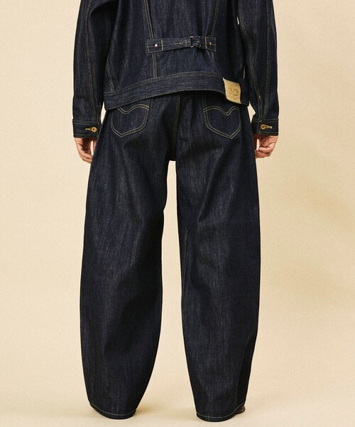 FREAK'S STORE(フリークスストア)の「Lee × FREAK'S STORE/リー 別注 101 COWBOY PANTS/バギーシルエット デニムパンツ(デニムパンツ・メンズ・ネイビー/インディゴブルー・34/32/30)」の19枚目の写真