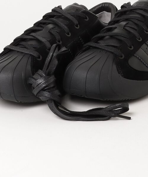 Y-3(ワイスリー)の「Y-3 SUPERSTAR 3G(スニーカー・メンズ・ブラック系・28.5cm/29.0cm/29.5cm/25.5cm/26.0cm/26.5cm/27.0cm/27.5cm/28.0cm/22.5cm/23.0cm/23.5cm/24.0cm/24.5cm/25.0cm)」の3枚目の写真