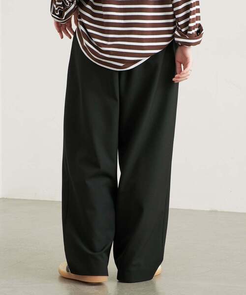 SLOBE IENA（スローブイエナ）の「《WEBのみ4サイズ展開/WEB限定カラー/吸湿発熱/》CIRCULATE WARM タックパンツ（スラックス・レディース・グレー/ブラウン/アイボリー/ブラック・36/34/38/40）」の7枚目の写真