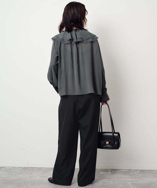 SLOBE IENA（スローブイエナ）の「《WEBのみ4サイズ展開/WEB限定カラー/吸湿発熱/》CIRCULATE WARM タックパンツ（スラックス・レディース・グレー/ブラウン/アイボリー/ブラック・36/34/38/40）」の12枚目の写真