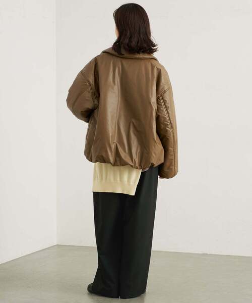 SLOBE IENA（スローブイエナ）の「《WEBのみ4サイズ展開/WEB限定カラー/吸湿発熱/》CIRCULATE WARM タックパンツ（スラックス・レディース・グレー/ブラウン/アイボリー/ブラック・36/34/38/40）」の14枚目の写真