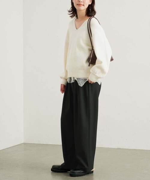 SLOBE IENA（スローブイエナ）の「《WEBのみ4サイズ展開/WEB限定カラー/吸湿発熱/》CIRCULATE WARM タックパンツ（スラックス・レディース・グレー/ブラウン/アイボリー/ブラック・36/34/38/40）」の16枚目の写真