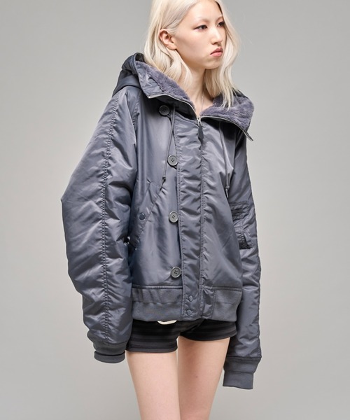 Sourcream(サワークリーム)の「【26AW LOOK掲載品番】【Sourcream】N2B JKT(ミリタリージャケット・レディース・ブラック/チャコールグレー・FREE)」の9枚目の写真