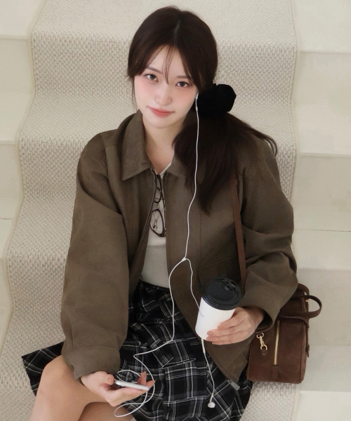 MIND BRIDGE WOMEN（マインドブリッジウーマン）の「[W]スエード オーバーサイズ ブルゾン - 2color（ブルゾン・レディース・キャメル/カーキ・55/66）」の7枚目の写真