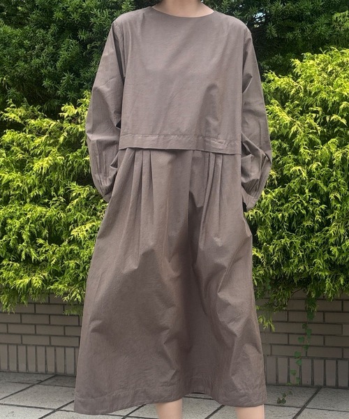 SELF+SERVICE（セルフサービス）の「EXPAND シルク入タックワンピース（ワンピース・レディース・ダークブラウン/チャコールグレー・M/L）」の21枚目の写真