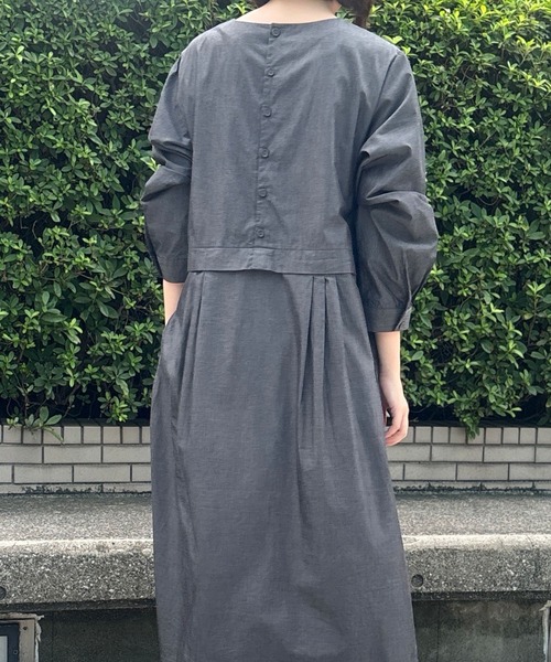 SELF+SERVICE（セルフサービス）の「EXPAND シルク入タックワンピース（ワンピース・レディース・ダークブラウン/チャコールグレー・M/L）」の10枚目の写真