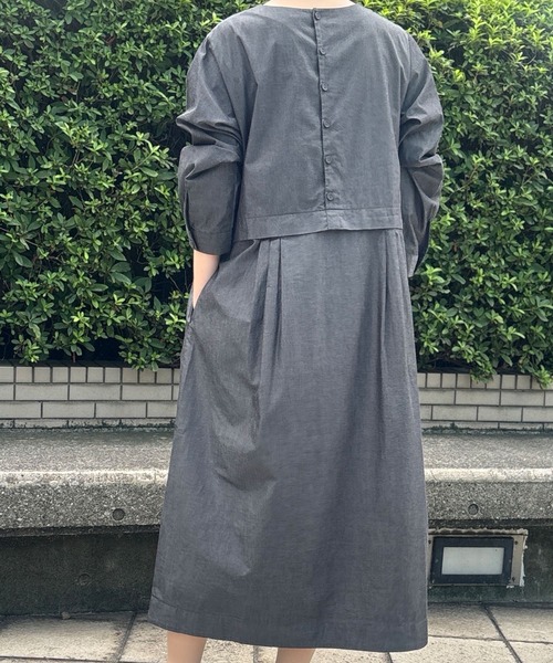 SELF+SERVICE（セルフサービス）の「EXPAND シルク入タックワンピース（ワンピース・レディース・ダークブラウン/チャコールグレー・M/L）」の11枚目の写真