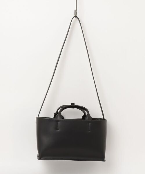 TODAYFUL（トゥデイフル）の「Useful Leather Bag (M) 12521011（ショルダーバッグ・メンズ・ブラック・FREE）」の2枚目の写真